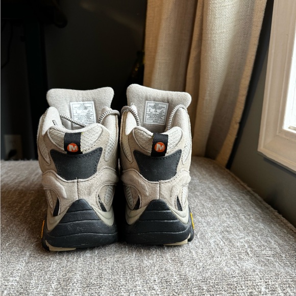 Merrell Women's Moab 2 Mid Waterproof Hiking Boots - Picture 6 of 8